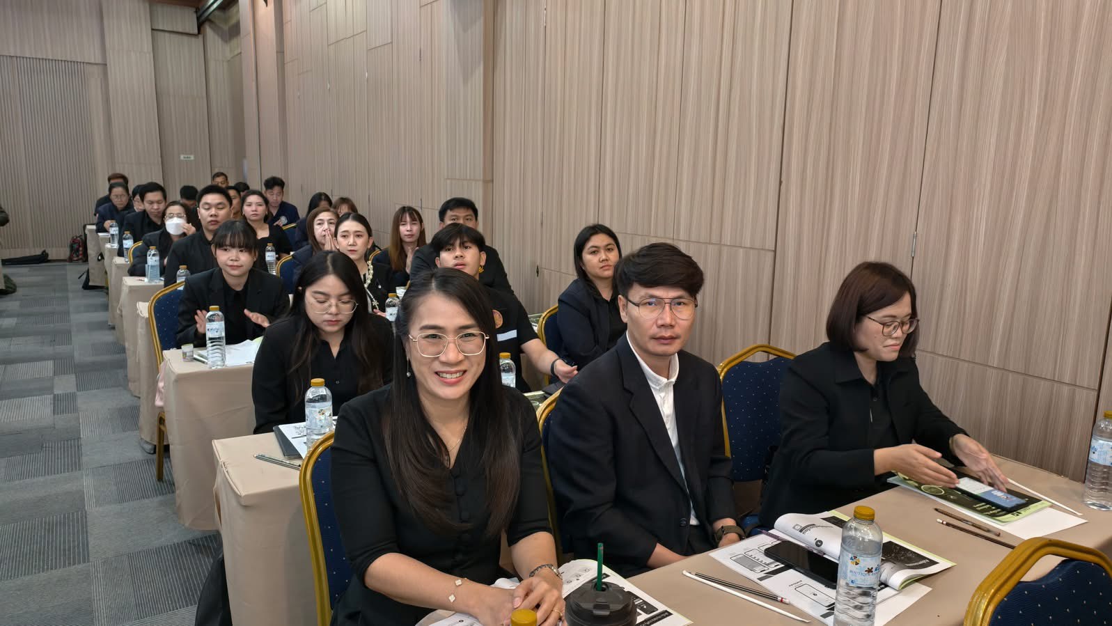 พช.หนองคาย เข้าร่วมการประชุมเชิงปฏิบัติการการใช้แพลตฟอร์มบริหารจัดการปัญหาเมือง Traffy fondue เพื่อแก้ปัญหาเรื่องร้องเรียนร้องทุกข์ให้กับประชาชน