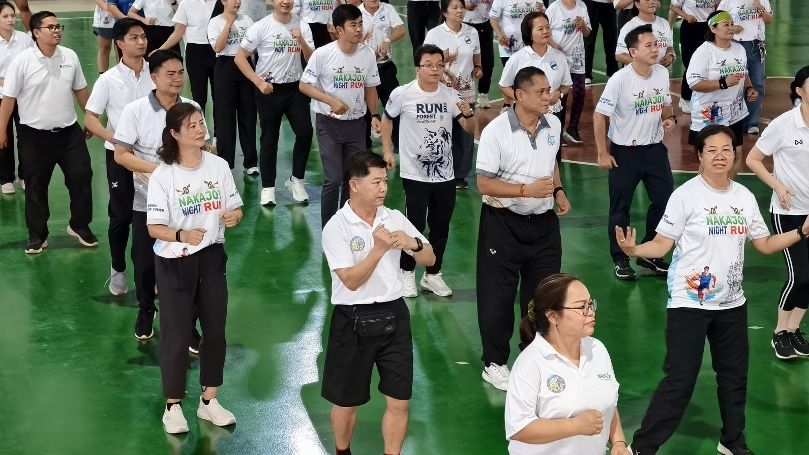 พช.หนองคาย ร่วมกิจกรรม KICK OFF MOVE TOGETHER แข็งแรงถ้วนหน้า สุขภาพดีทั่วไทย